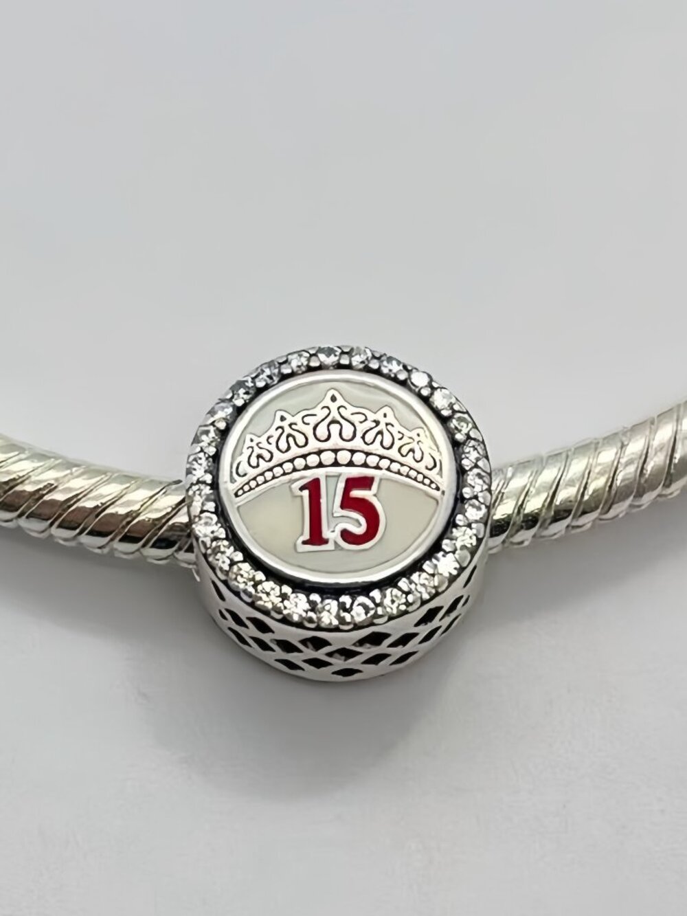 Pandora 15 years old exclusive charm